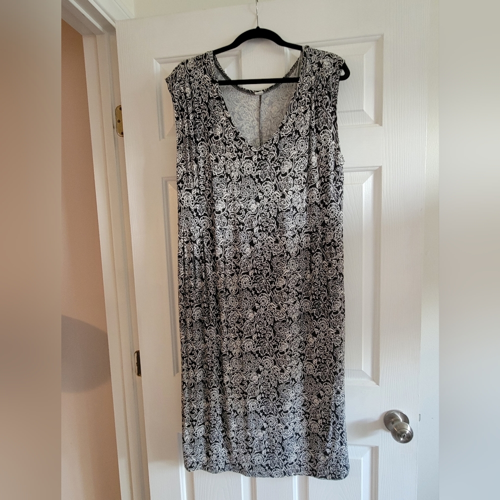 EUC Old Navy Comfy Black & White Dress Sz 1X
